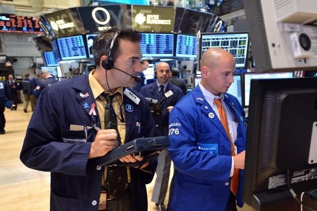 Nhóm cổ phiếu công nghệ níu chân Phố Wall